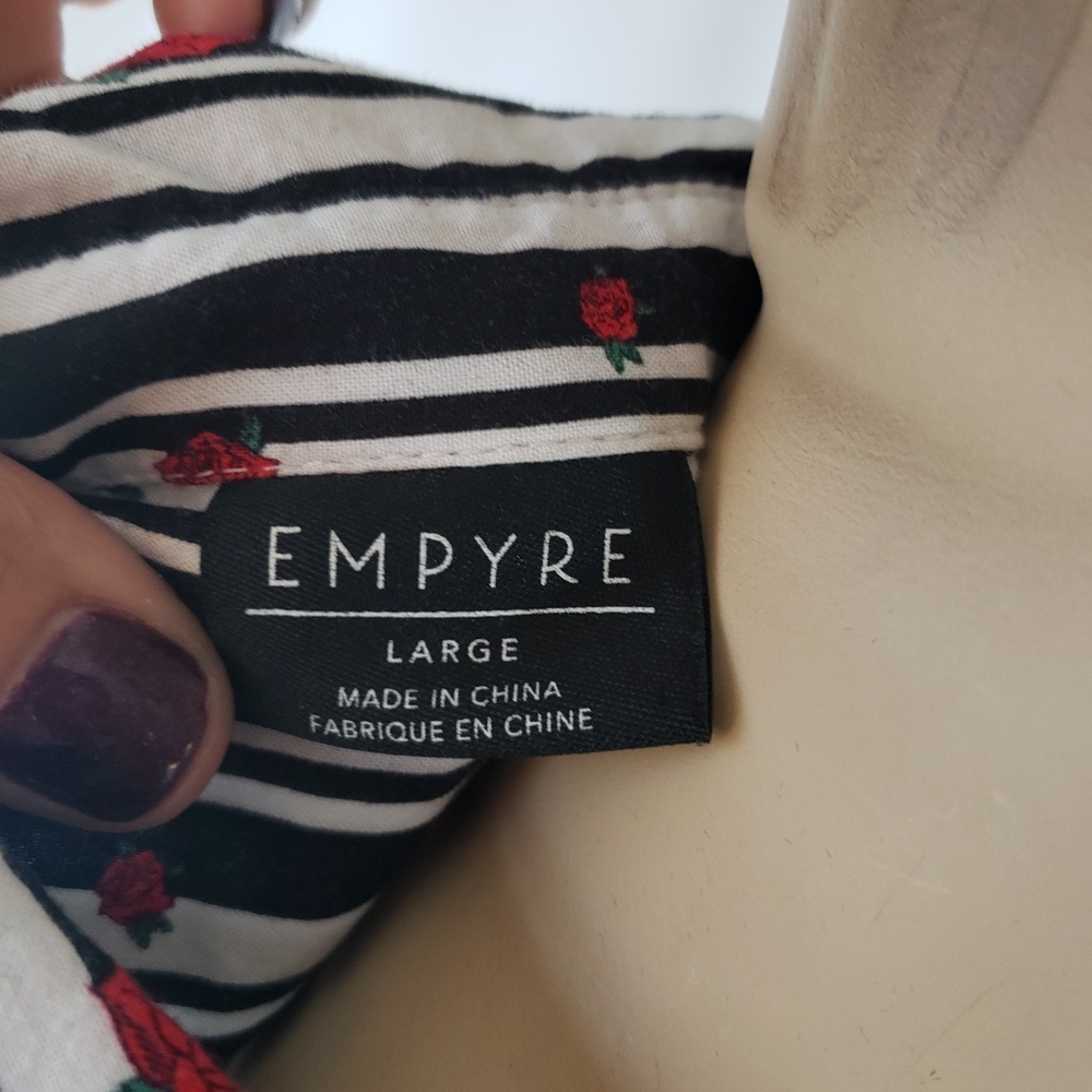 🎄Empyre Havana Rose🎄 Stripe tie front - Picture 5 of 8